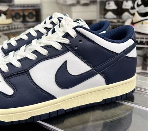 nike dunks low vintage navy